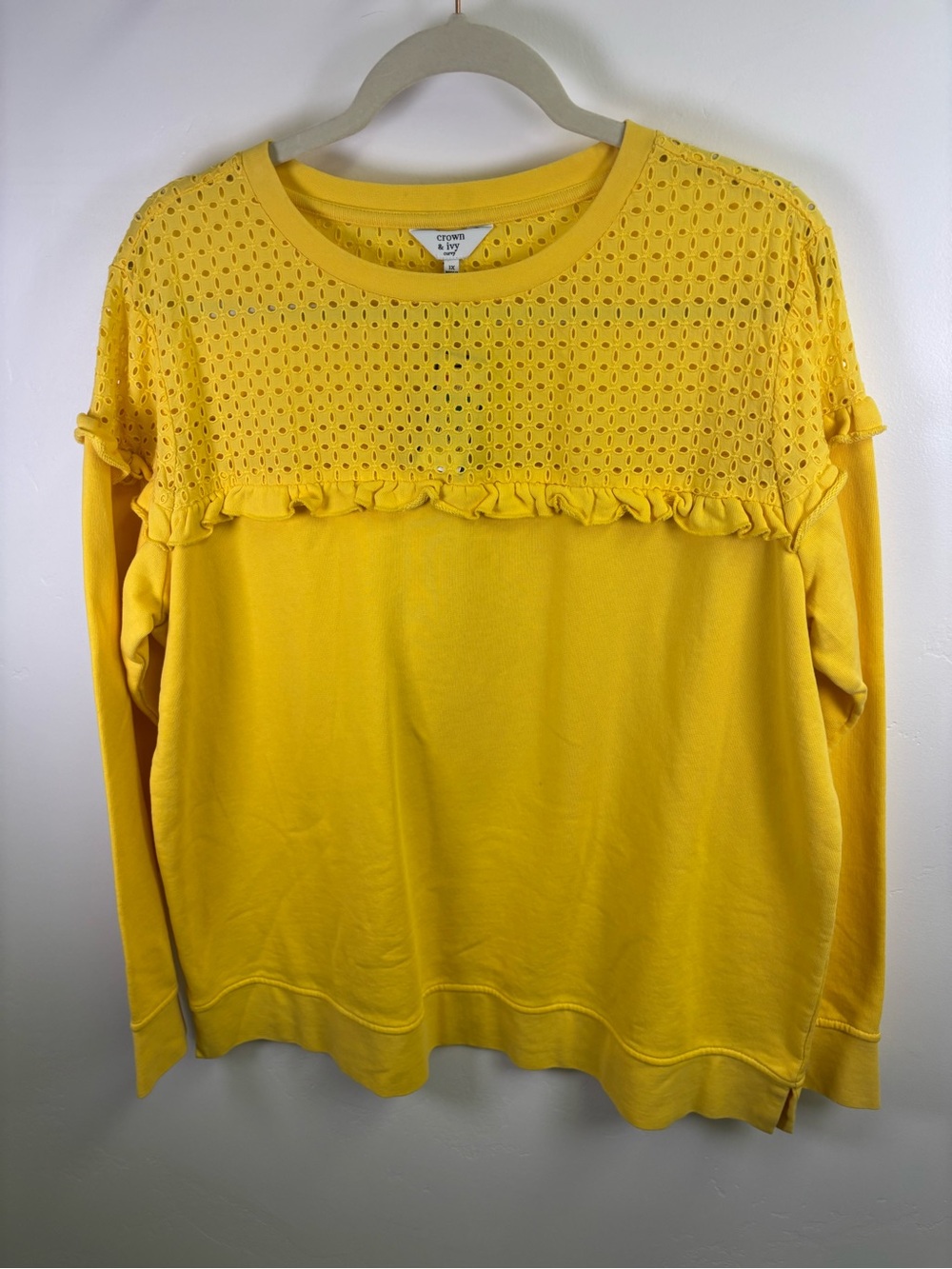 CROWN & IVY PULLOVER TOP  WOMEN 1X
BUTTERCUP YELLOW  SOFT COTTON